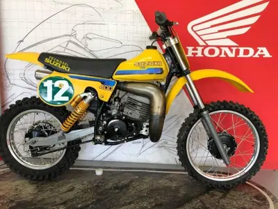 Suzuki RM 400  d'epoca