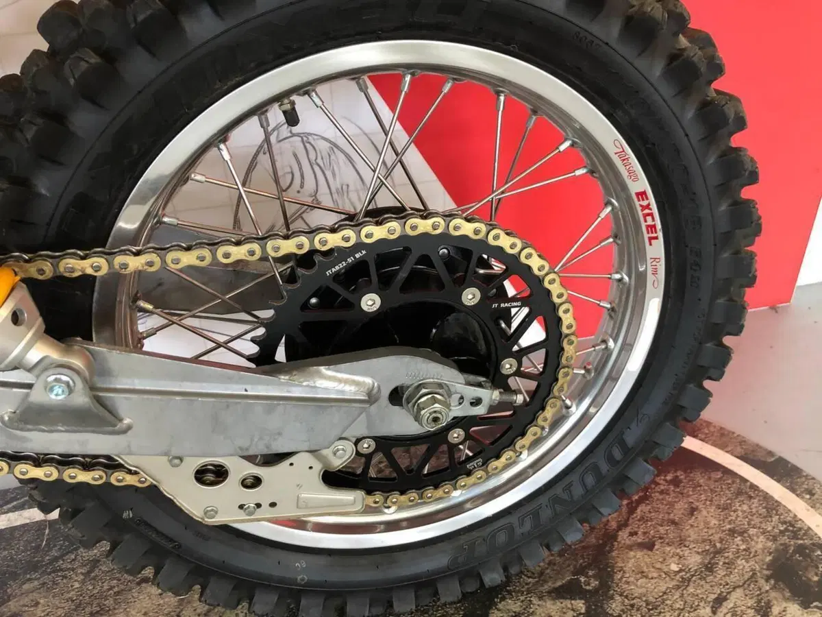 Suzuki RM 400  (12)