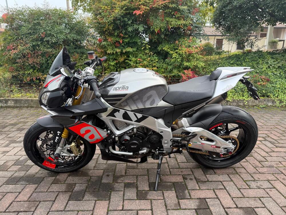 Aprilia Tuono V4 Factory (2015 - 17) (2)