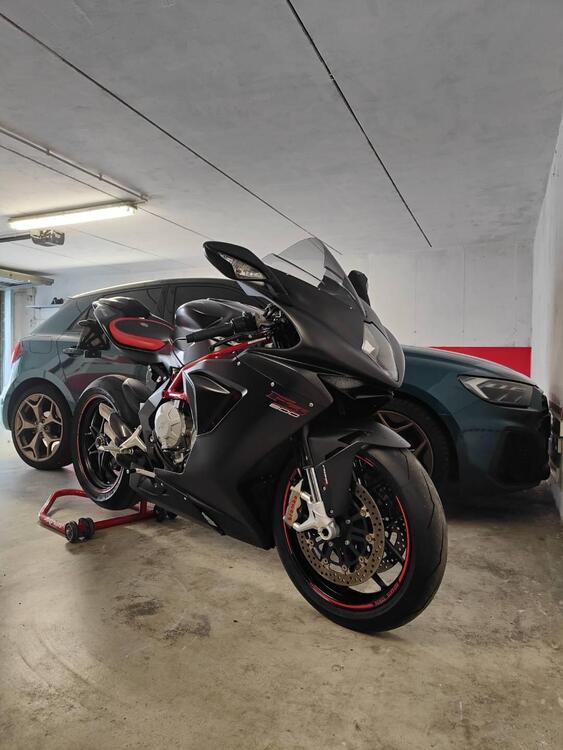 MV Agusta F3 800 EAS ABS (2013 - 17) (3)