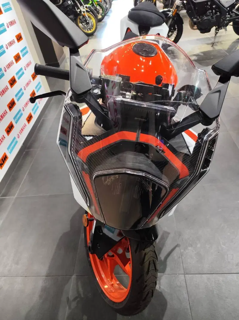 KTM RC 125 (2022 - 26) (7)