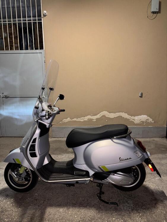 Vespa GTS 300 Super (2023 - 24) (2)