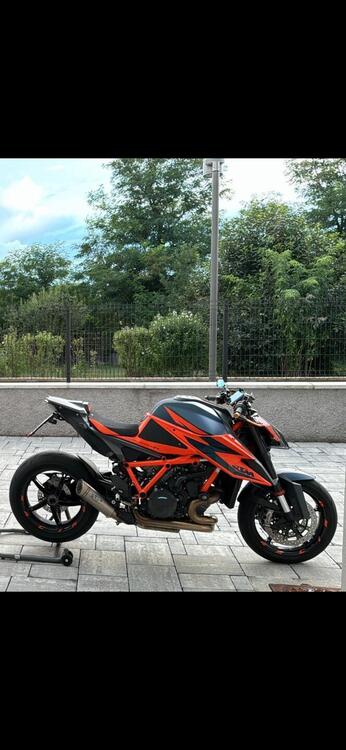 KTM 1290 Super Duke R (2020)
