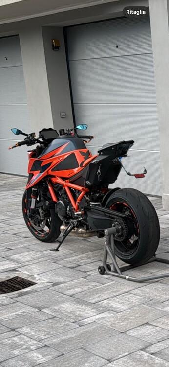 KTM 1290 Super Duke R (2020) (4)