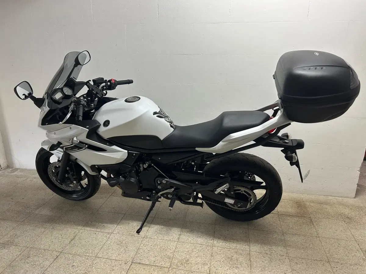 Yamaha XJ6 Diversion ABS (2009 - 15) (3)