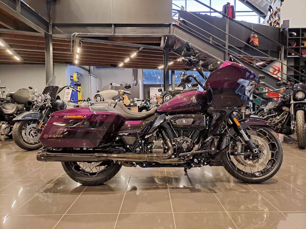 Harley-Davidson CVO Road Glide (2025) (2)