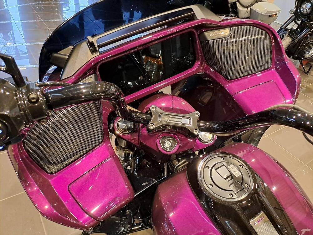 Harley-Davidson CVO Road Glide (2025) (3)