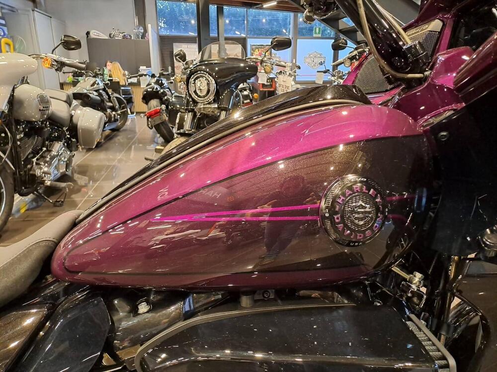 Harley-Davidson CVO Road Glide (2025) (4)