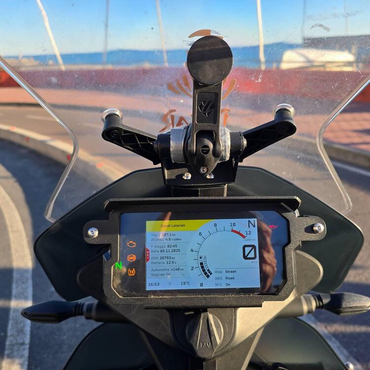 KTM 890 Adventure (2022) (5)