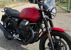 Moto Guzzi V7 Stone (2021 - 24) usata