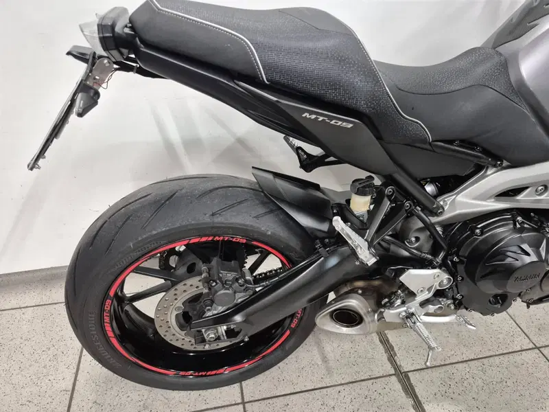 Yamaha MT-09 (2013 - 15) (2)