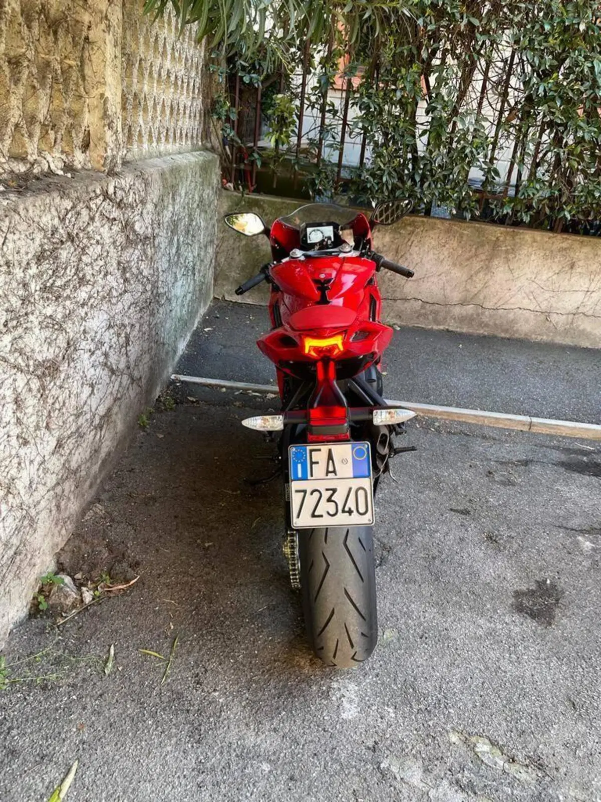 MV Agusta F3 800 Rosso (2021 - 23) (5)