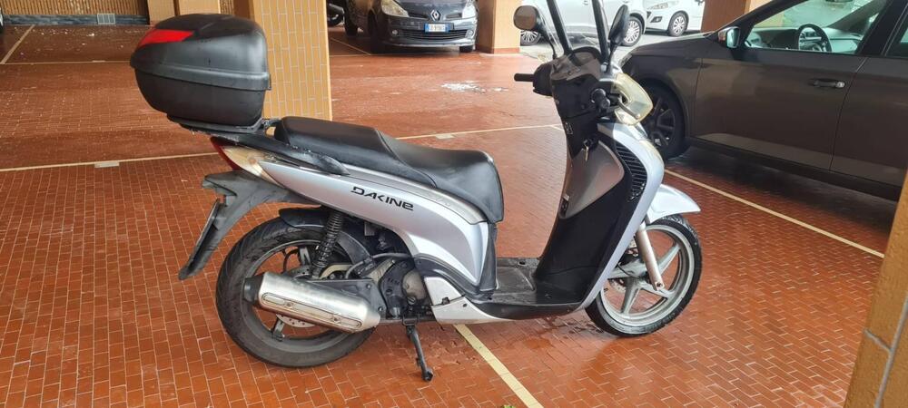 Honda SH 150 i (2009 - 12) (2)