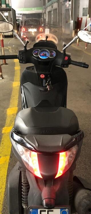 Piaggio Beverly 300 i.e. (2010 - 16) (3)