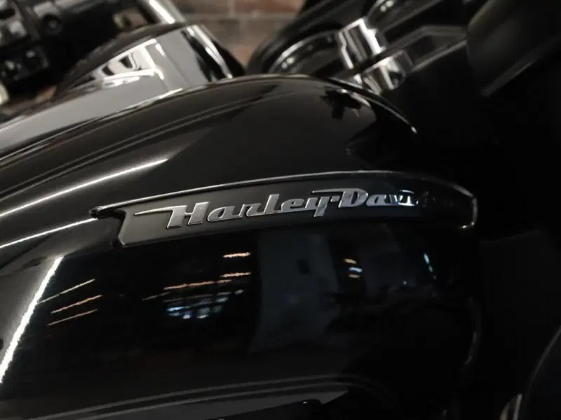 Harley-Davidson 114 Road Glide Ultra (2019) - FLTRXU (13)