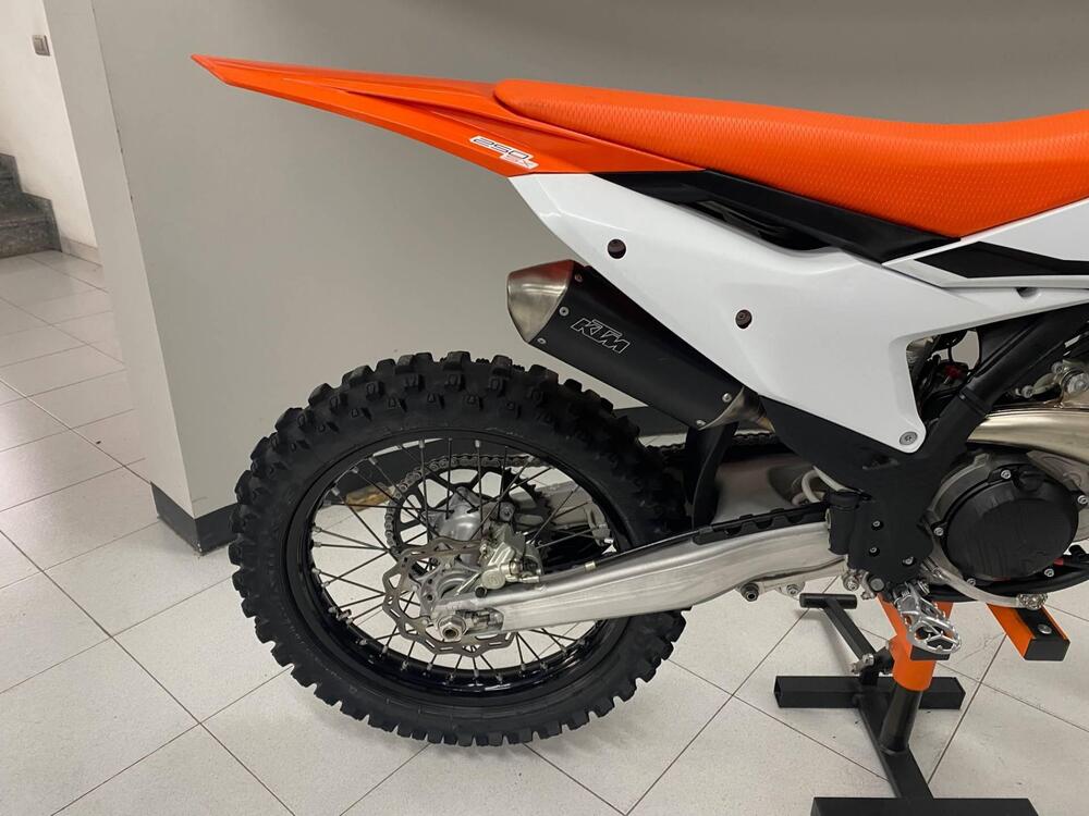KTM 250 SX (2024) (2)