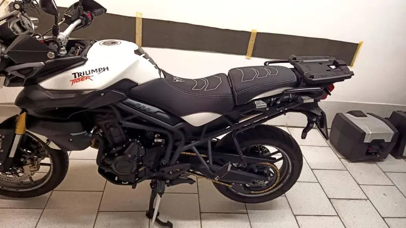 Triumph Tiger 800 XR (2015 - 17) (16)