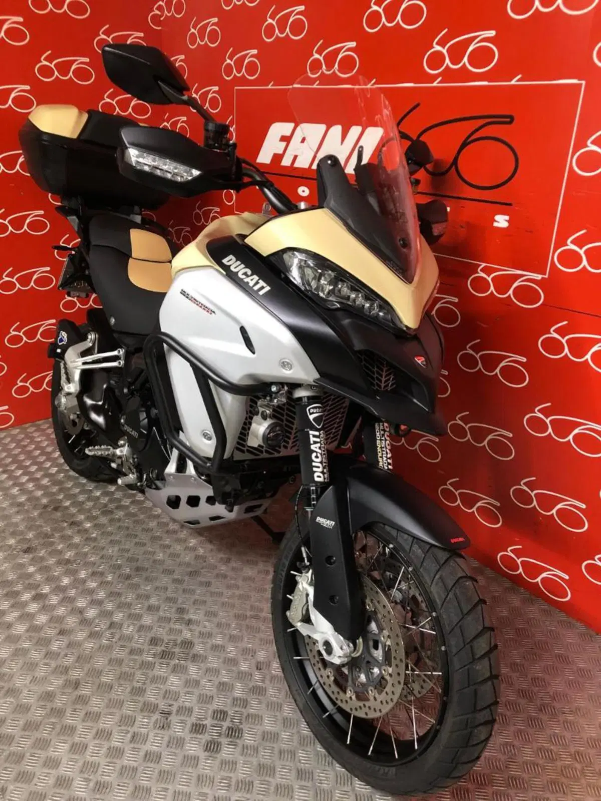 Ducati Multistrada 1200 Enduro Pro (2017 - 18) (2)