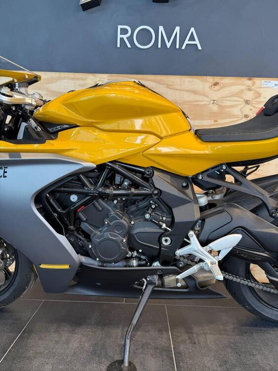 MV Agusta Superveloce 800 (2021 - 25) (4)
