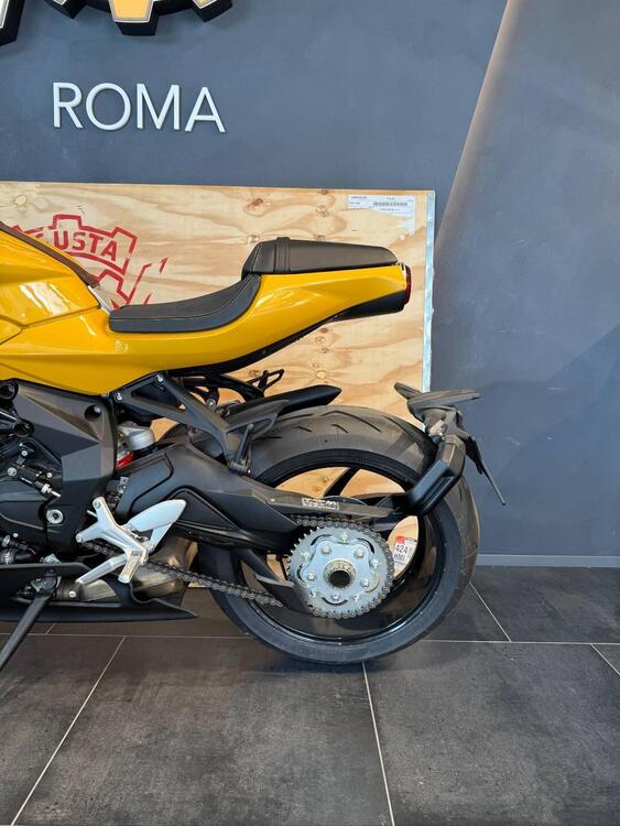 MV Agusta Superveloce 800 (2021 - 25) (5)