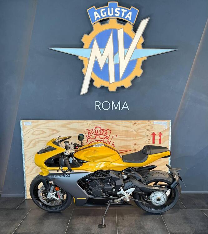 MV Agusta Superveloce 800 (2021 - 25) (2)