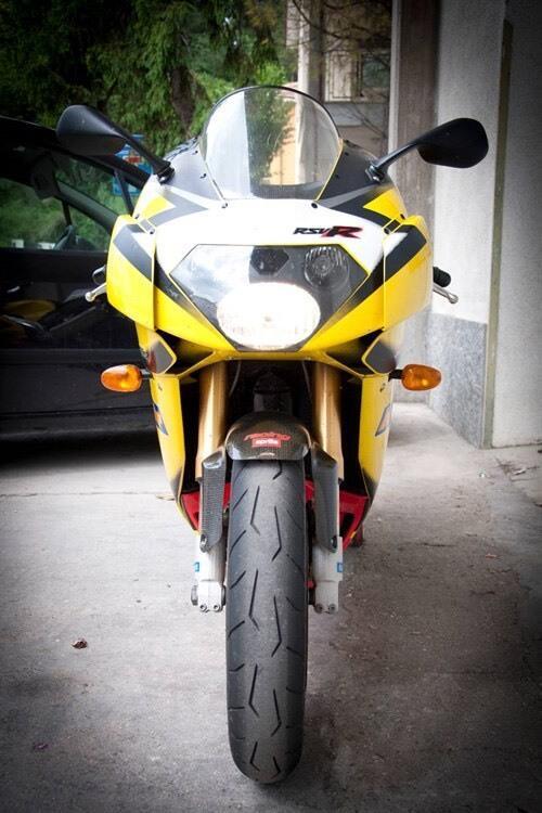 Aprilia RSV 1000 R (2001 - 02) (4)