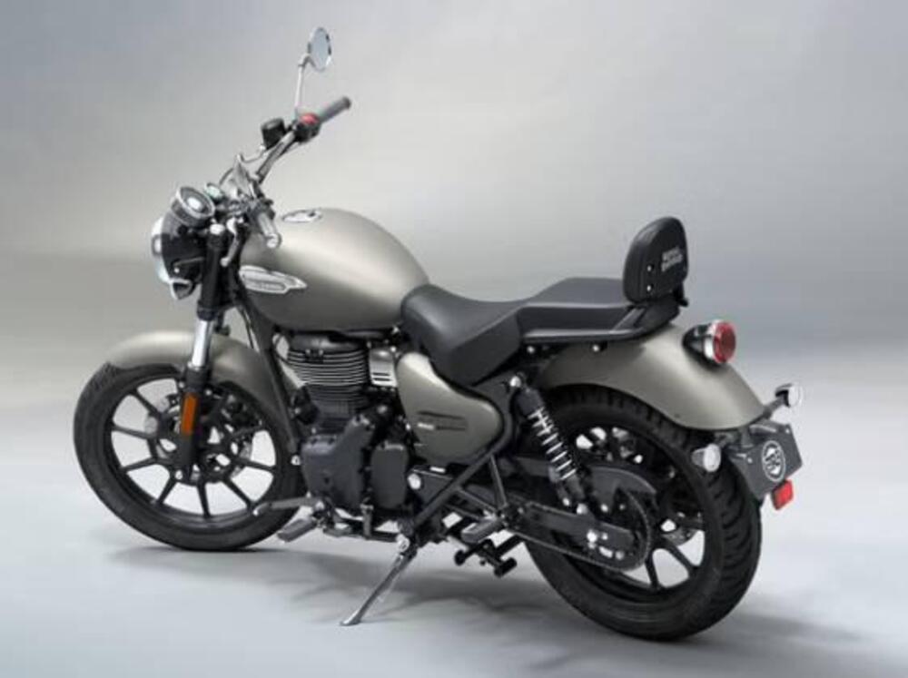 Royal Enfield Meteor 350 Stellar (2021 - 25) (2)