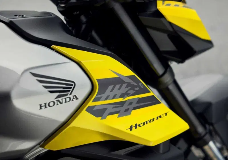 Honda CB 750 Hornet CB 750 Hornet (2026) (12)