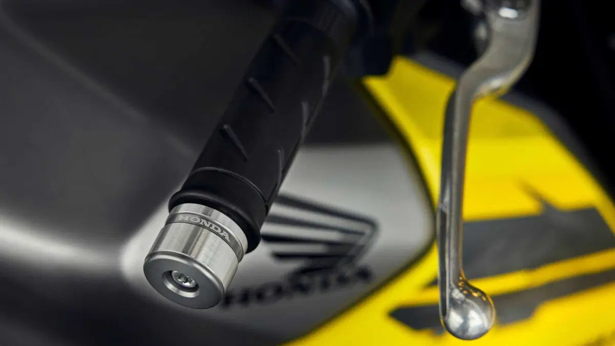 Honda CB 750 Hornet CB 750 Hornet (2026) (16)