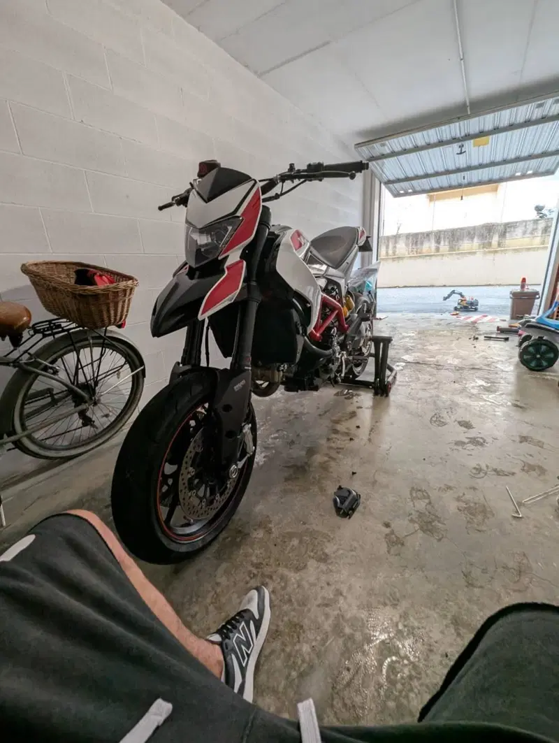 Ducati Hypermotard 821 SP (2013 - 15) (4)