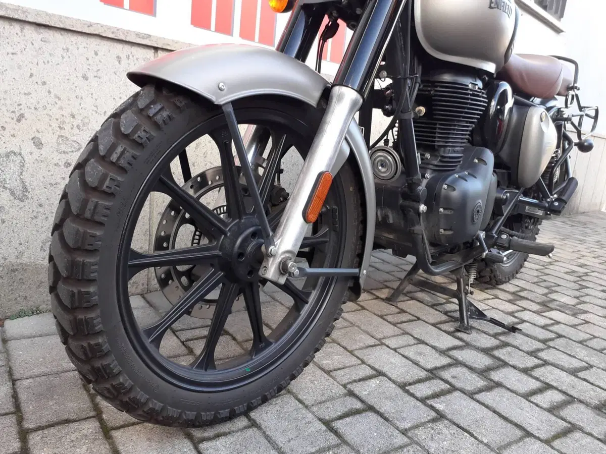 Royal Enfield Classic 350 (2021 - 26) (10)