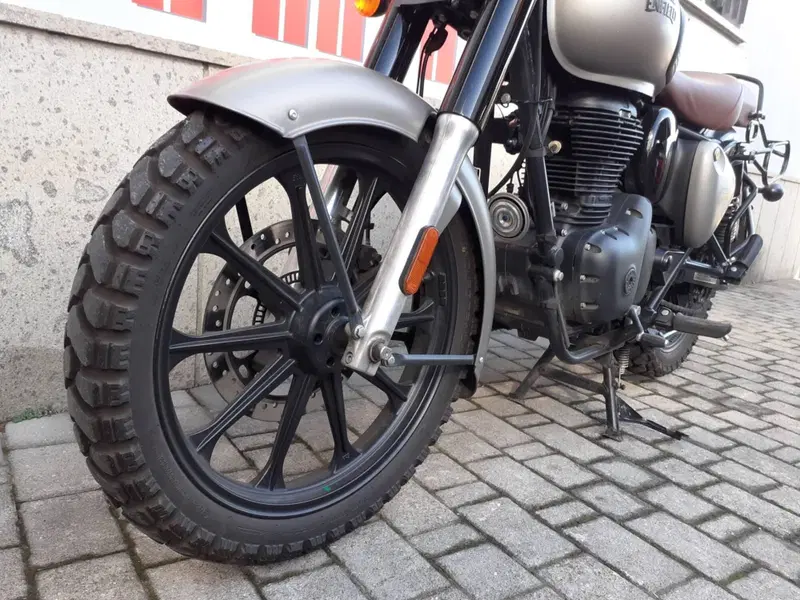 Royal Enfield Classic 350 (2021 - 26) (10)