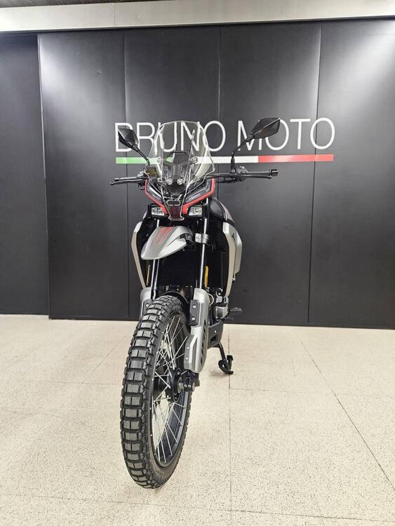 Moto Morini Allthrike 450 (2025) (3)