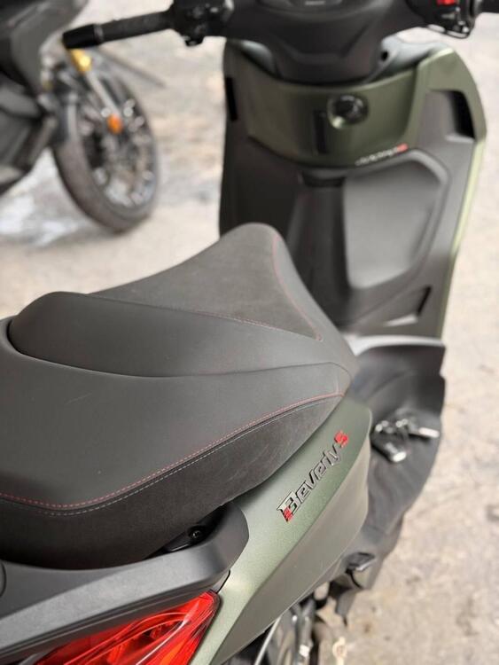 Piaggio Beverly 400 S ABS-ASR (2021 - 24) (5)