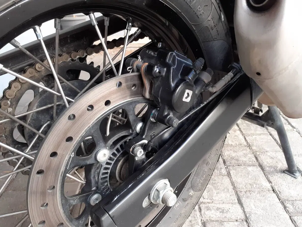 Royal Enfield Himalayan 450 (2024 - 26) (12)