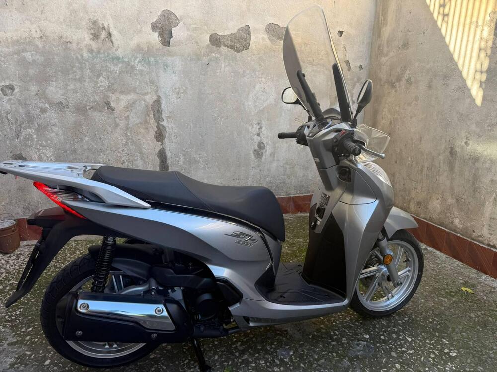 Honda SH 300 i ABS (2016 - 20) (4)