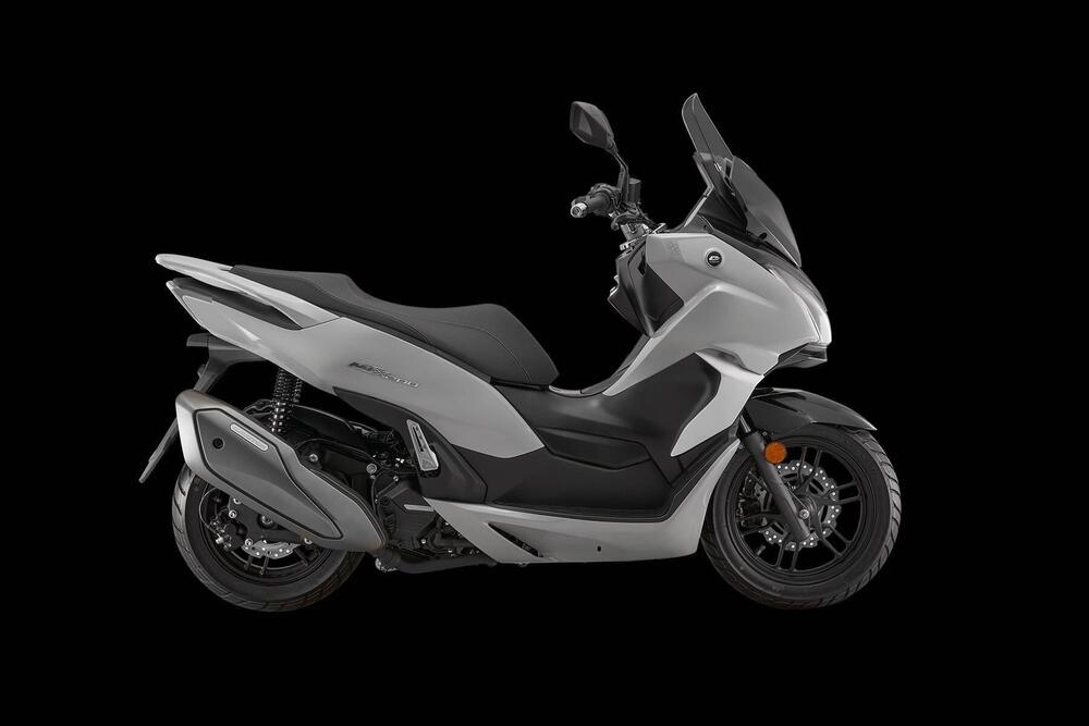 QJ Motor MTX 300 (2025)