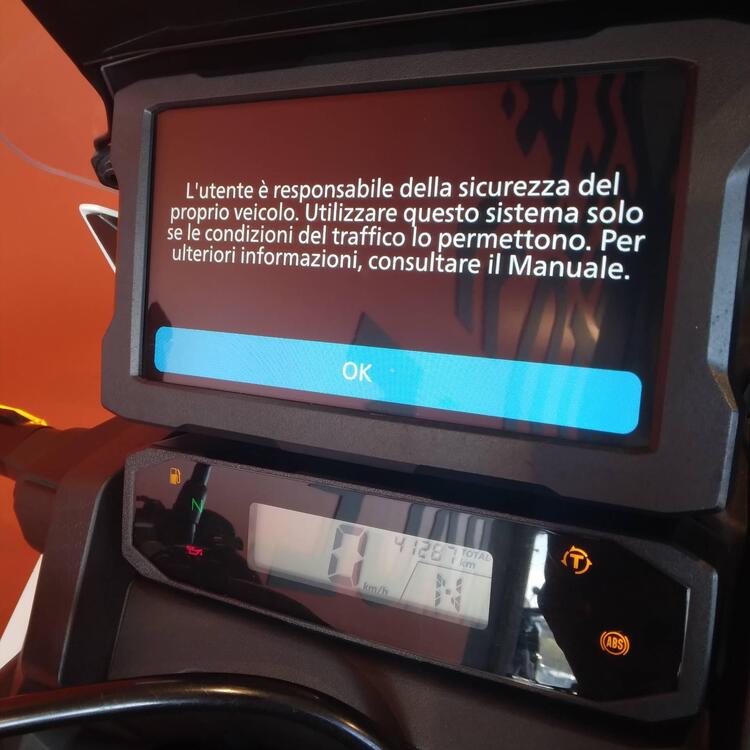 Honda Africa Twin CRF 1100L (2022 - 23) (4)