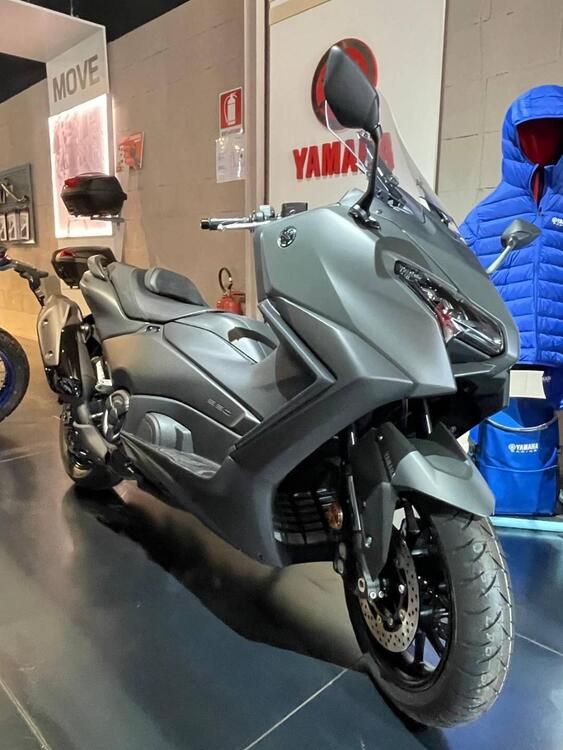 Yamaha T-Max 560 (2025)