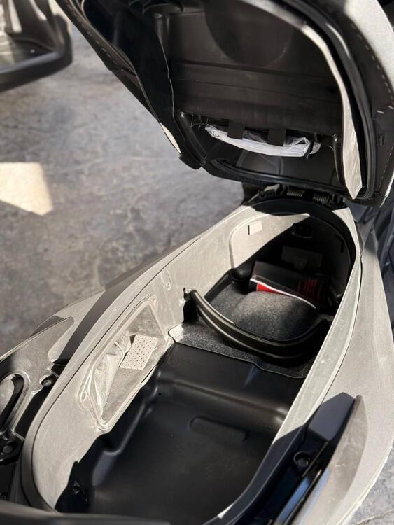 Honda Forza 350 Deluxe (2022 - 24) (5)