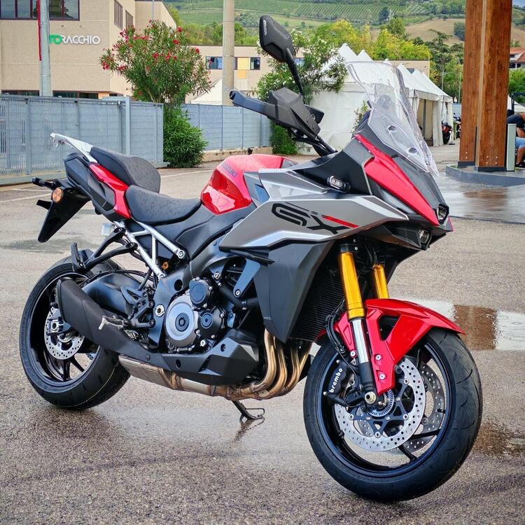 Suzuki GSX-S1000 (2021 - 25) (2)
