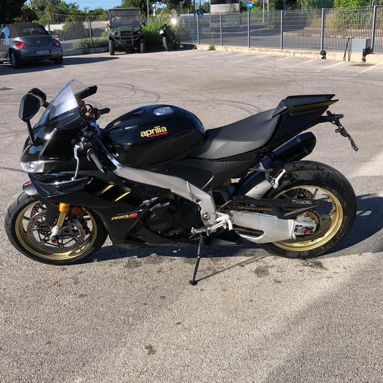 Aprilia RSV4 1100 Factory (2021 - 24) (5)