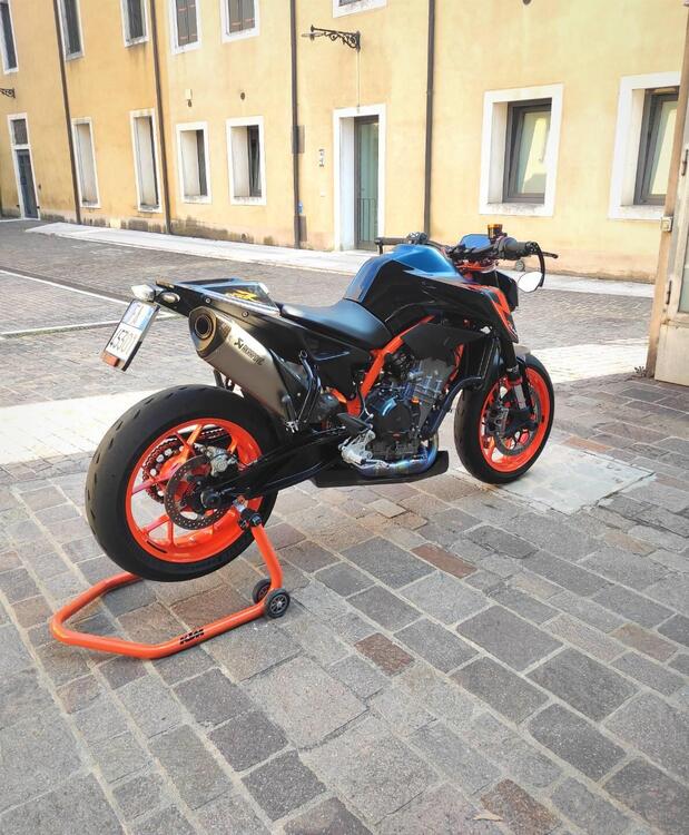 KTM 890 Duke R (2022 - 23)