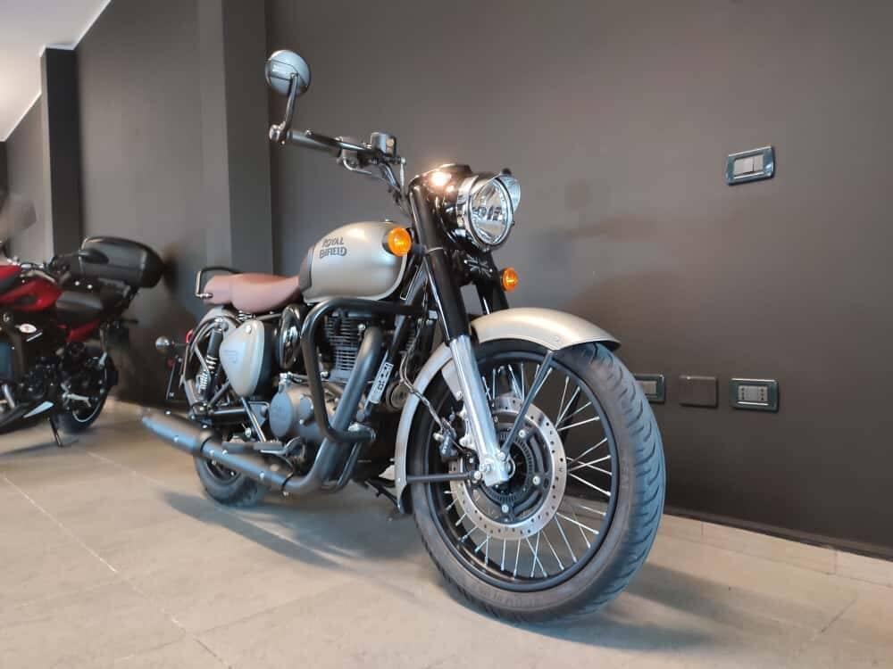 Royal Enfield Classic 350 (2021 - 25) (4)