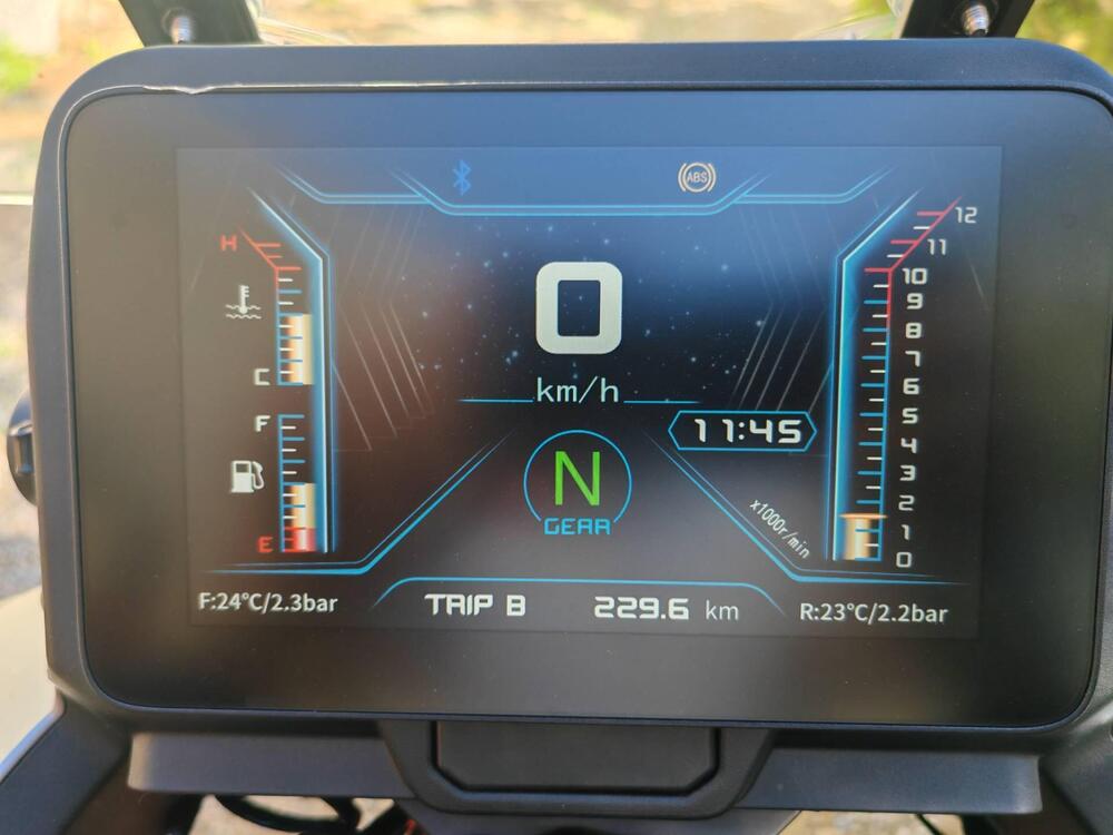 QJ Motor SRT 700 X (2024 - 25)