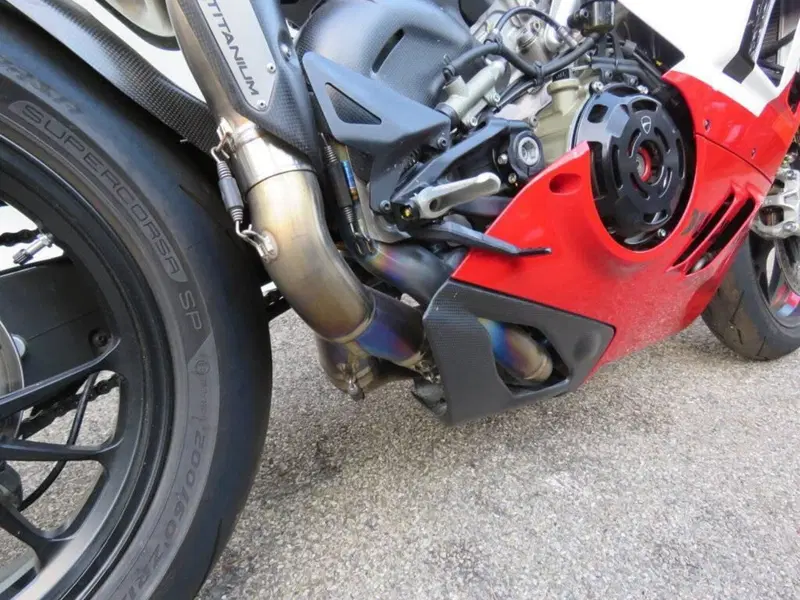 Ducati Panigale V4 R (2023 - 24) (12)