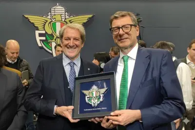 Giancarlo Giorgetti, Ministro dell'Economia, in visita allo stand Federmoto a EICMA