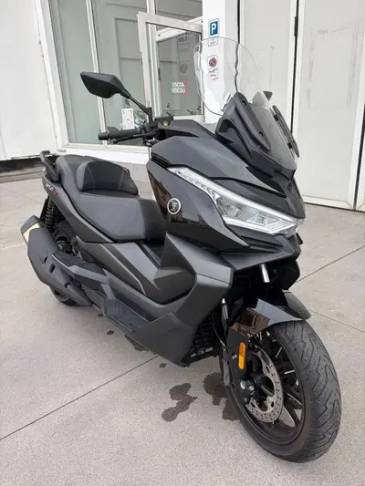 Voge Sfida SR4 MAX (2024 - 26) usata