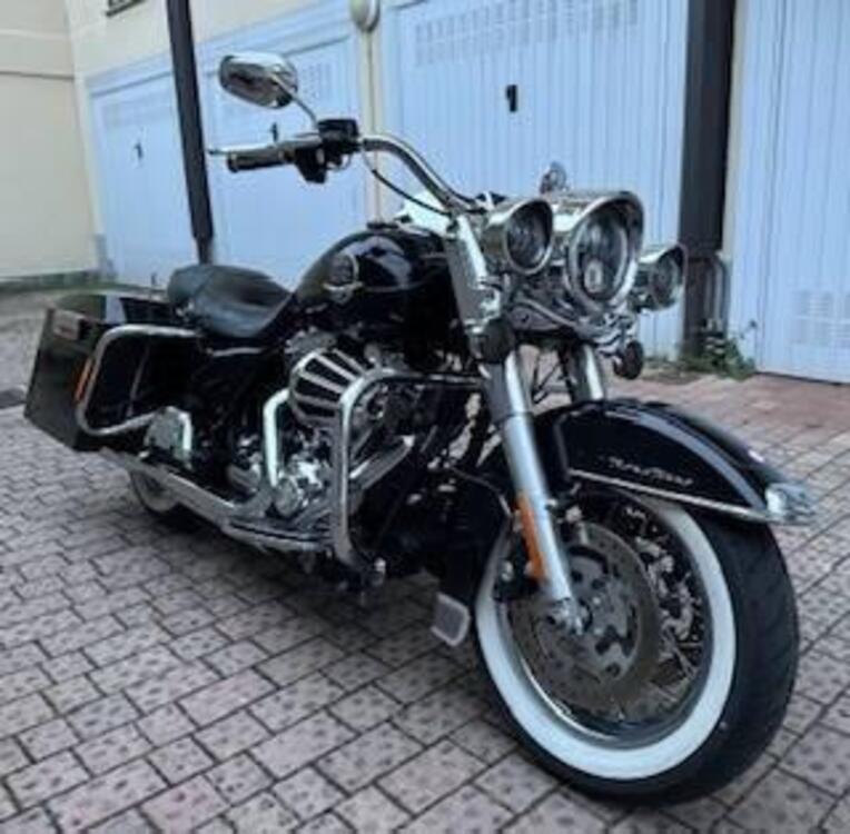 Harley-Davidson 1584 Road King Classic (2007 - 10) - FLHRC (4)