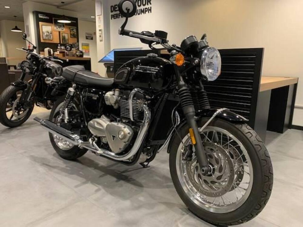 Triumph Bonneville T120 (2021 - 25) (2)